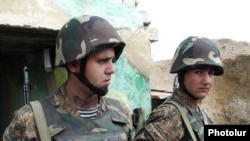 Армянские военнослужащие на карабахско-азербайджанской линии соприкосновения