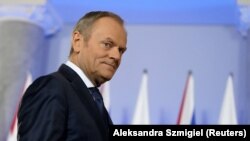 Дональд Туск зазначив, що Україна матиме виправдати очікування Польщі з точки зору «не стільки поховання історії, скільки облаштування наших відносин на основі правди про цю історію»