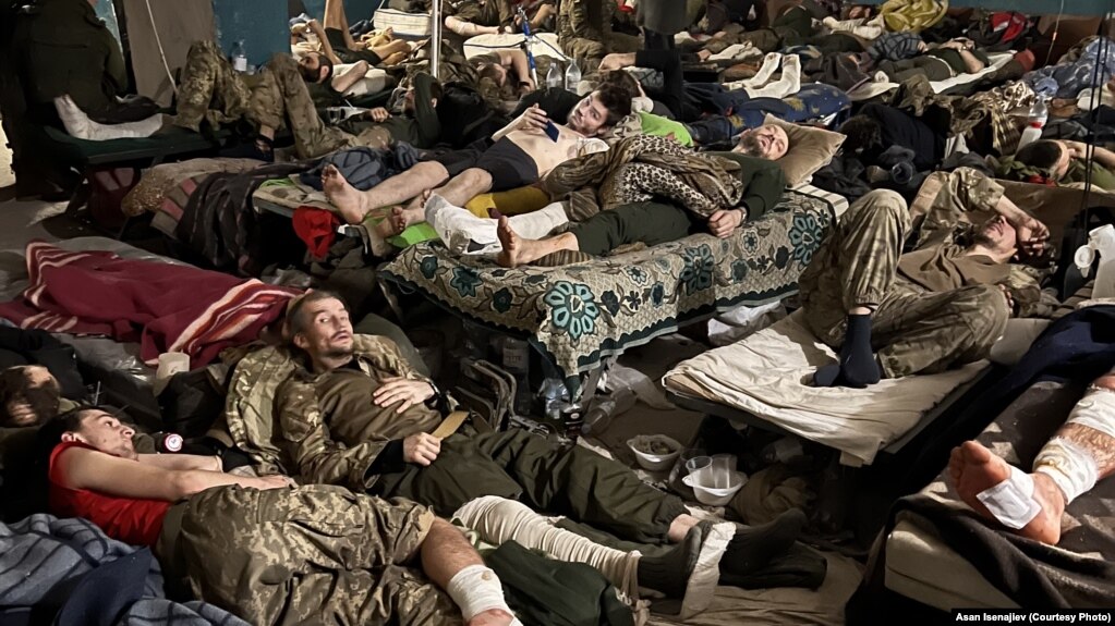 У глибинах «Азовсталі»: фотощоденник бойового медика з бункерів оточеного заводу (фотогалерея)