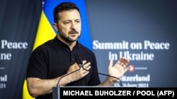 Президент України Володимир Зеленський на заключній пресконференції Глобального саміту миру. Швейцарія, 16 червня 2024 року