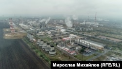 "Лукойл", Нефтохим