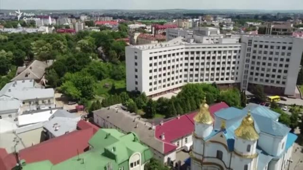 Бізнесмени з Івано-Франківська перетворили занедбаний завод в урбаністичний простір (відео)