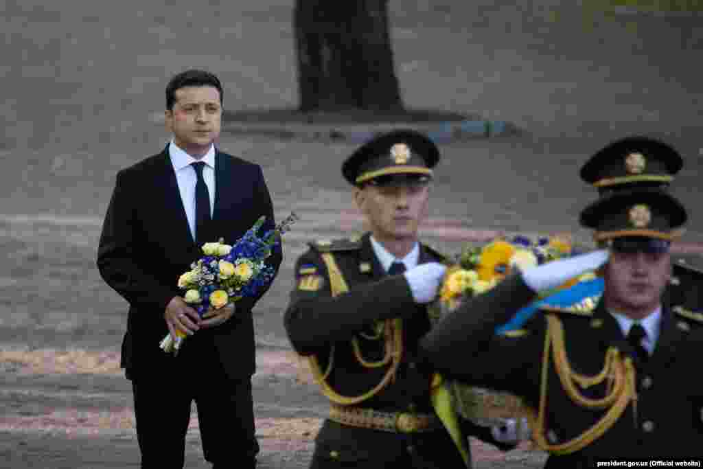 Президент України Володимир Зеленський назвав збереження пам’яті про Другу світову війну і про трагедію Бабиного Яру та Голокосту «нашим обов’язком перед майбутніми поколіннями»