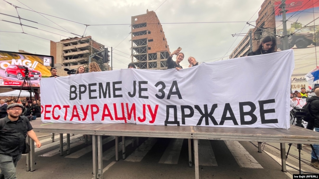 Studenti u blokadi i grašani na protestu ispred zgrade Generalštaba, Beograd, 24. marta 2025.