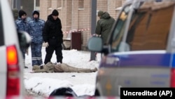 На місці вибуху біля будинку на Рязанському проспекті у Москві, де загинув Кирилов, а також його помічник, 17 грудня 2024 року