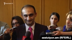 ՊԵԿ նախագահ Վարդան Հարությունյանը պատասխանում է լրագրողների հարցերին, 7-ը նոյեմբերի, 2016 թ․ 