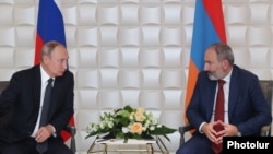 Владимир Путин жана Никол Пашинян. 
