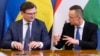 Міністр закордонних справ Дмитро Кулеба і його угорський колега Петер Сійярто, Будапешт, Угорщина, 29 травня 2020 року