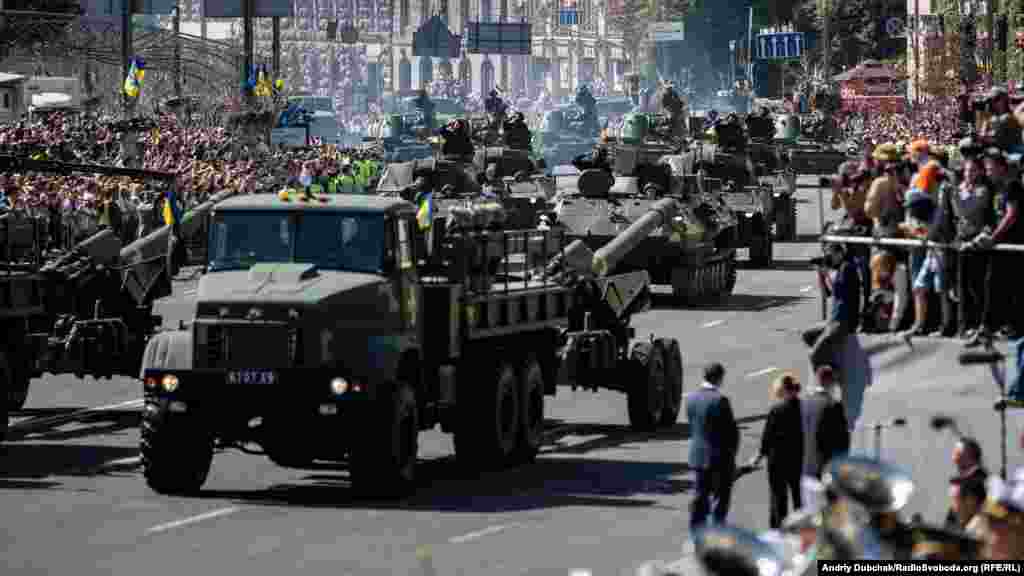 Батарея 152-мм гаубиць «Мста-Б»