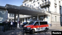 Швейцарера полици, гайтаман сурт
