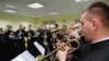 Семінаристи з саксофонами і трубами викликають культурний шок – керівник оркестру