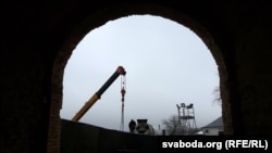 Кран на дзядзінцы Гарадзенскага замка