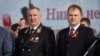 Вице-премьер-минист России Дмитрий Рогозин (слева) и лидер непризнанного Приднестровья Евгений Шевчук (справа) на военном параде по случаю Дня победы, 9 мая 2014 года