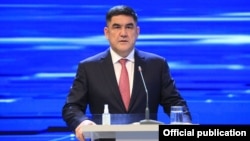 Курсан Асанов. Архивдик сүрөт.
