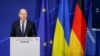 Канцлер Німеччини Олаф Шольц зауважив, що Київ «сам сказав, що про членство в НАТО не йдеться, поки Росія веде свою війну проти України»
