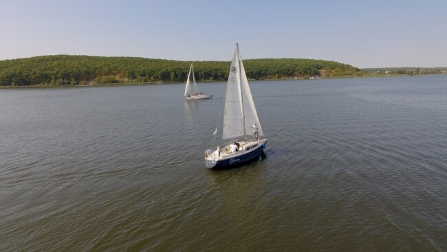 Яхтинг на Печенізькому водосховищі, Харківська область, Україна