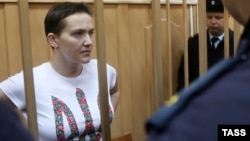 Надія Савченко під час слухання у Басманному суді Москви, 7 листопада 2014 року
