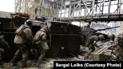 Донецький аеропорт (фото Сергія Лойка)