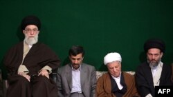 آیت الله علی خامنه ای همراه با محمود احمدی نژاد و اکبر هاشمی رفسنجانی