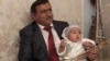 Наздикони Давлатманд Холов гуфтанд, ки "вазъаш хуб аст"