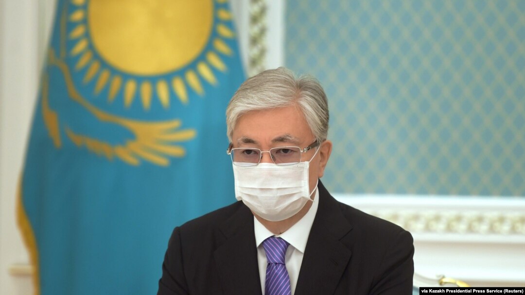 Президент Казахстана Касым-Жомарт Токаев в маске. 3 июля 2020 года.