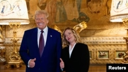 Дональд Трамп і Джорджа Мэлёні, Мар-а-Лага, 4 студзеня 2024 