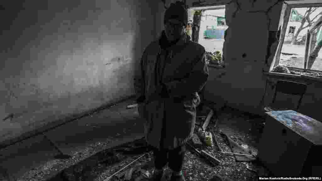 «Я вчора плакала весь день, коли дізналася, що будинок розбитий. Доньці не зізнавалася, щоб не розчарувати», – каже Ганна, ледь стримуючи сльози