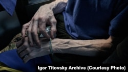 Як собиқ низомии украинӣ, ки аз асорат озод шудааст. Акс аз бойгонӣ