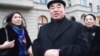 В бывшего президента Кыргызстана бросили яйца 