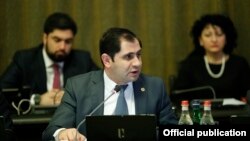 Պաշտպանության նախարար Սուրեն Պապիկյանը, արխիվ