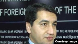 Начальник отдела внешних связей аппарата президента Азербайджана Хикмет Хаджиев (архив)