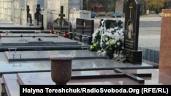 Нові гробівці на Личакові, Львів, 30 жовтня 2013 року
