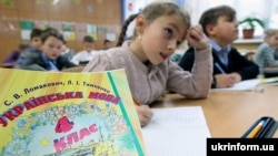 За даними МОЗ, в Україні за 26 січня виявили 32 393 нових підтверджених випадки COVID-19, зокрема, захворіли 4 847 дітей і 797 медпрацівників