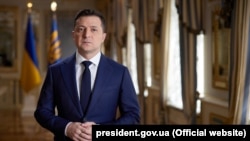 За словами Володимира Зеленського, «найкращим другом для ворогів є паніка»