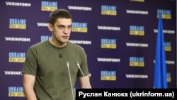 За даними Івана Федорова, окупанти розставляють військову техніку у житлових кварталах