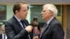 Europski komesar za proširenje Oliver Varhelyi (lijevo) i visoki europski predstavnik Europske unije (EU) za zajedničku vanjsku politiku i sigurnost Josep Borrell (desno), Brisel, 2019. 