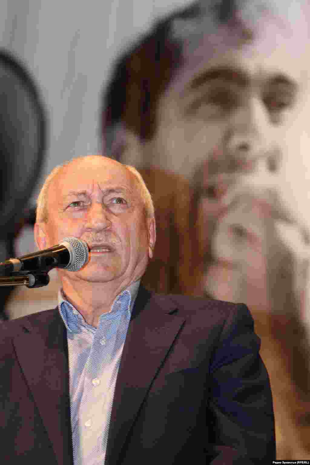 Дагъистаналъул Журналистазул цолъиялъул нухмалъулев Камалов ГIали.