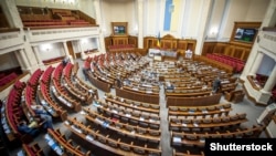 За словами Павла Пинзеник, до профільного комітету подання наразі не надійшло