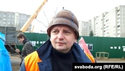 Рыгор Грык падчас пратэсту ў Курапатах, архіўнае фота