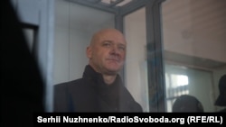 Водночас на сайті Європейського суду з прав людини немає повідомлення про справу Труханова (на фото - Геннадій Труханов у суді під час обрання йому запобіжного заходу, 15 лютого 2018 року)