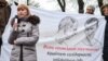 Втратив 10 кілограмів ваги, непритомнів – мама Кольченка про причини припинення ним голодування