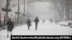 У Києві та області вдень 26 листопада та вночі 27 листопада очікують складні погодні умови