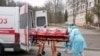 Муж памерлай віцяблянкі пацьвердзіў, што ў яго ўзялі аналіз на каранавірус