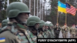 Українські військові у наступному році, зокрема, відправляться на навчання до США та Великобританії 