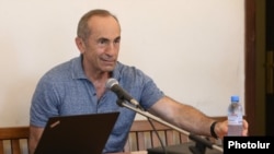 ՀՀ երկրորդ նախագահ Ռոբերտ Քոչարյանը դատարանում, արխիվ 