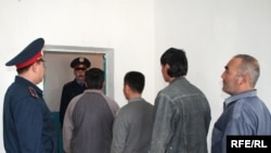 Kazakhstan - Social Issues. Illegal labor migrants in line to be deported from Kazakhstan. Taraz City, 22Sep2008 