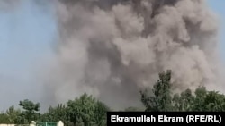د ننګرهار غنيخېلو کې له موټر بم چاودنې وروسته خاورې دوړې