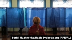 За даними ЦВК, явка виборців станом на 15:00 становила 45,11%