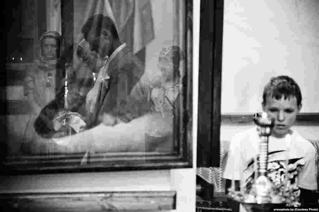 Народныя традыцыі. III месца, Уладзімер Нікалайчык. 25 ліпеня 2010 году, Мядзел, праваслаўная царква. Шлюб.