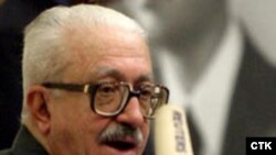طارق عزیز معاون نخست وزیر عراق، نسل کشی کردها را انکار کرد